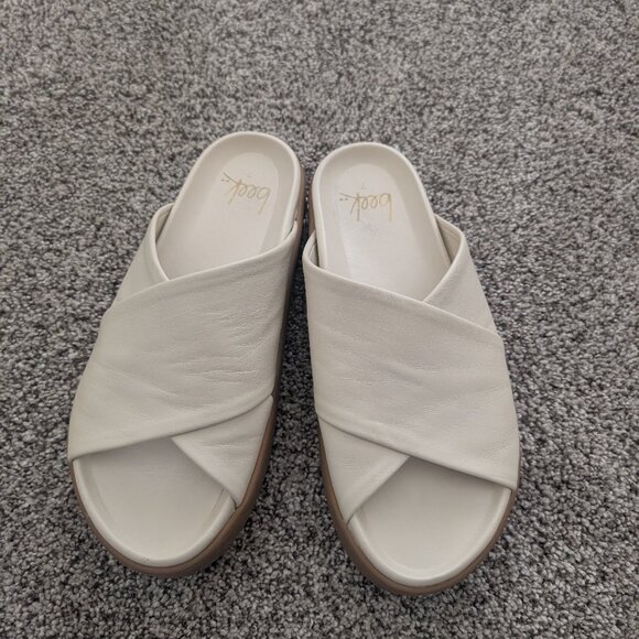 Beeks - Picture 1 of 2